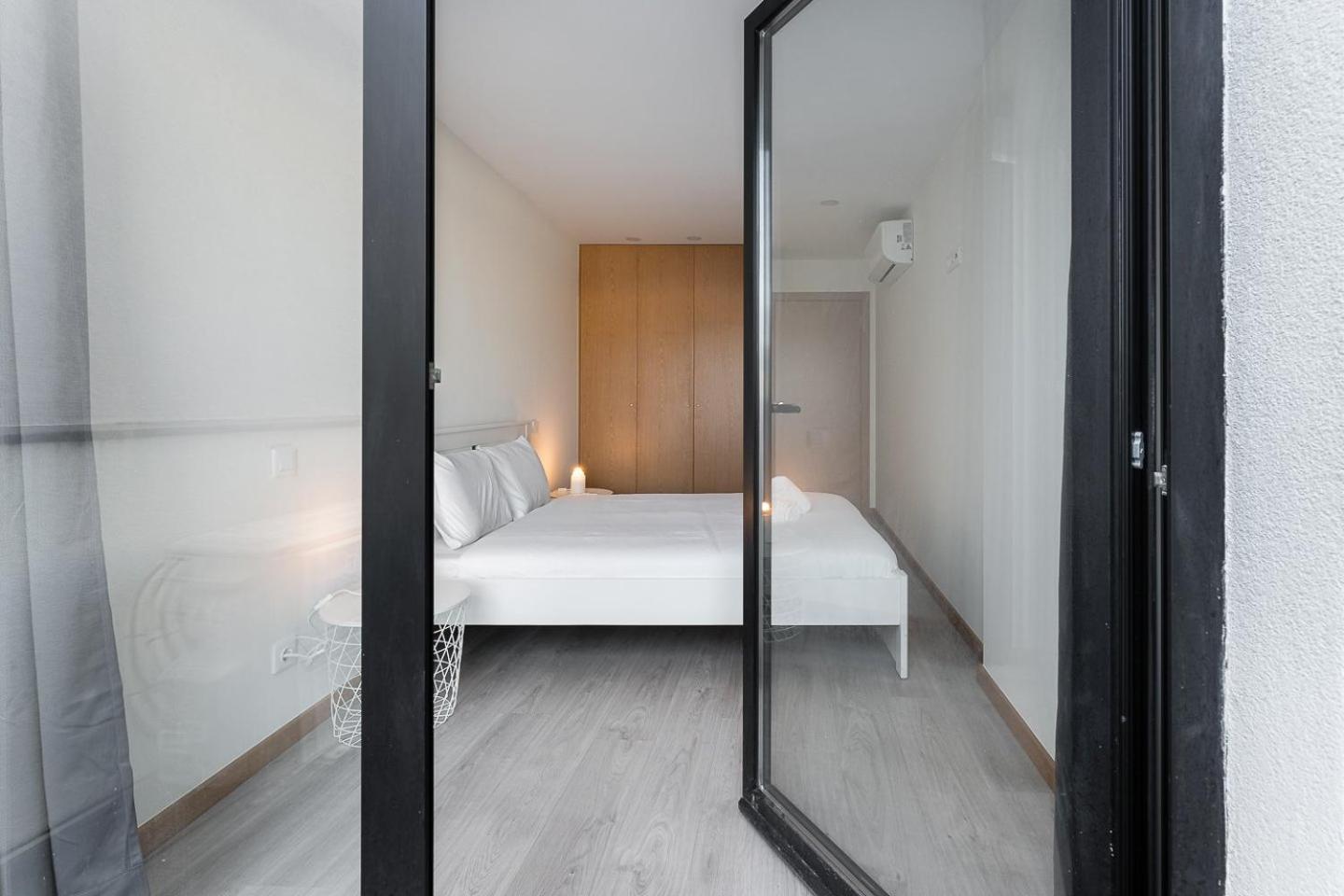 Guestready - Sleek Monochromatic In Bonfim Appartement Porto Buitenkant foto